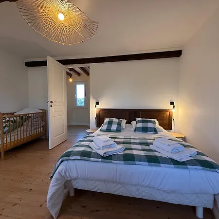 펜션 La Longere Des Souvenirs Entre & Campagne, Intendance Luxury Host *