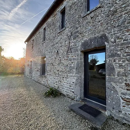 La Longere Des Souvenirs Entre & Campagne, Intendance Luxury Host * Saint-Georges-de-la-Riviere